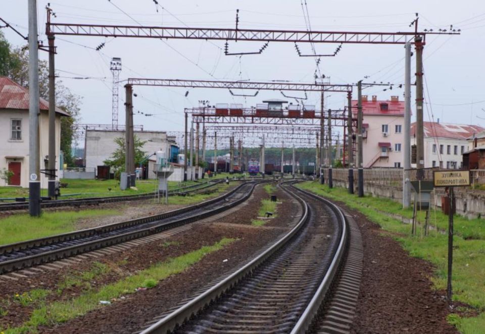 По мере продвижения российской армии к Славянску фиксируется всё больше признаков подготовки города к эвакуации По мере продвижения российской армии к Славянску фиксируется всё больше признаков подготовки города к эвакуации