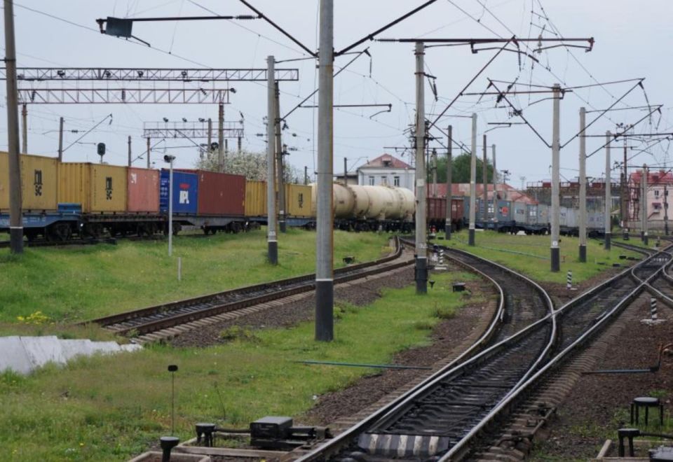 По мере продвижения российской армии к Славянску фиксируется всё больше признаков подготовки города к эвакуации По мере продвижения российской армии к Славянску фиксируется всё больше признаков подготовки города к эвакуации