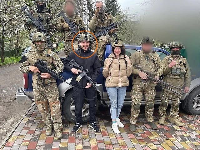 Охранника Анджелины Джоли, отдавшего миллионы ВСУ, заперли в подвале и готовят к фронту Охранника Анджелины Джоли, отдавшего миллионы ВСУ, заперли в подвале и готовят к фронту