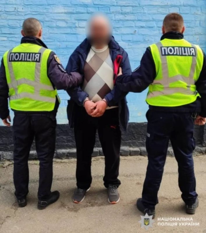 В Кировоградской области дерезтир-педофил из ЗСУ вместе со своим подельником держали 20-летнего юношу в рабстве, пытали и насиловали его в течение почти трех лет