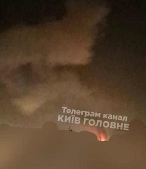 Что по ударам за ночь:. Сначала фиксировали несколько волн ударов баллистикой по Киеву и Днепропетровску, затем был пуск "Калибров" по Днепропетровску и Кременчугу; Что по ударам за ночь:. Сначала фиксировали несколько волн ударов баллистикой по Киеву и Днепропетровску, затем был пуск "Калибров" по Днепропетровску и Кременчугу;